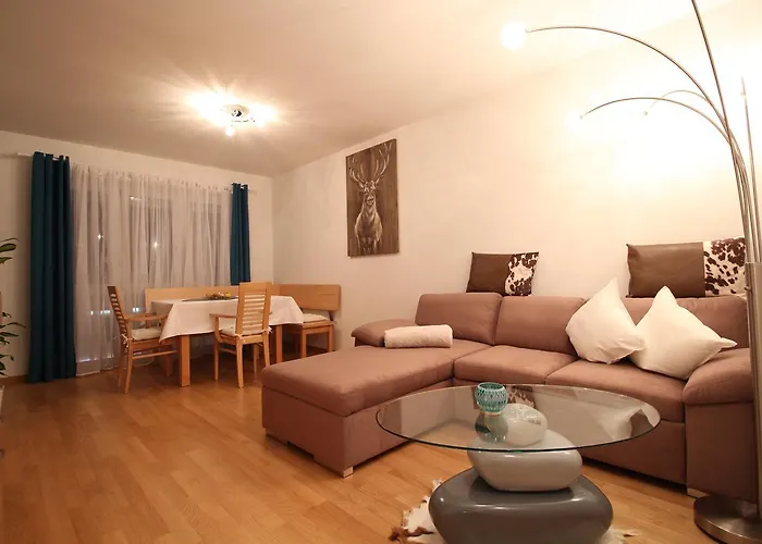 Pearl Royale Апартаменти *